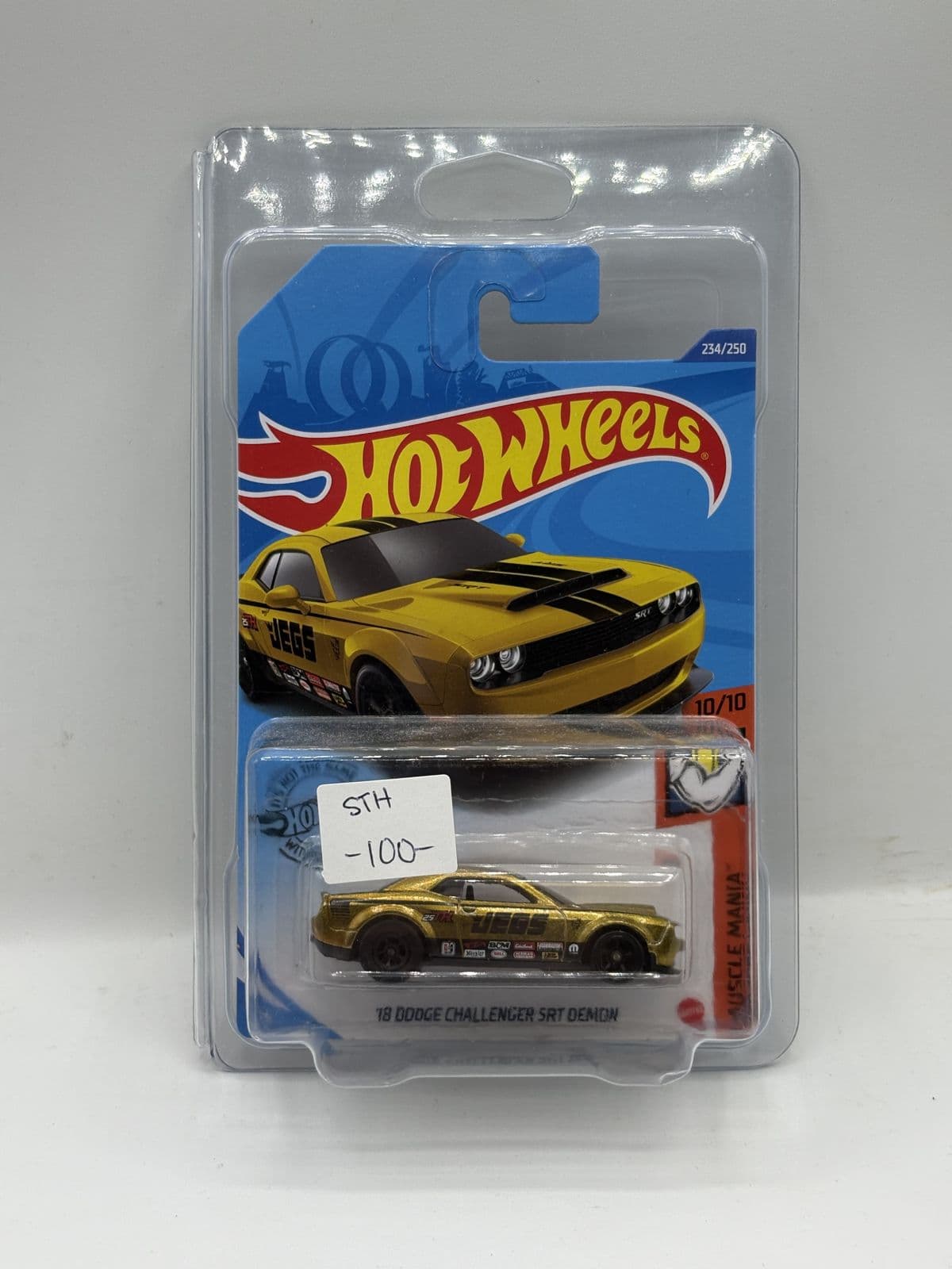 '18 Dodge Challenger SRT Demon — Super Treasure Hunt, Gold – Hot Wheels 1:64 diecast, carded – view 4