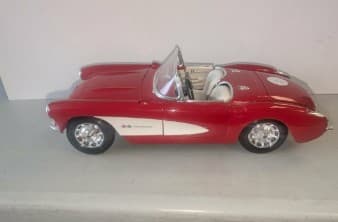 1957 Chevrolet Corvette Convertible – Maisto 1:18 diecast, loose