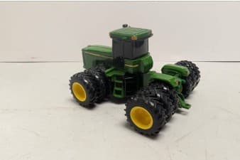 John Deere 4-Wheel Drive Tractor – Ertl 1:64 diecast, loose